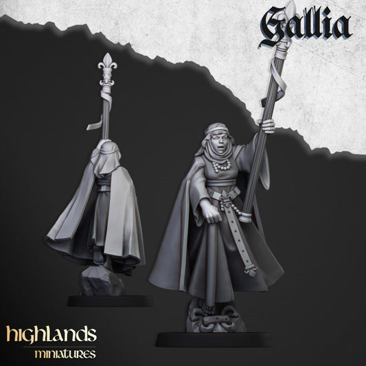Gallia - Damsel of Gallia on Foot - Highlands Miniatures