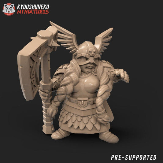 Dwarf Female Long Braid Hero - Kyoushuneko miniatures